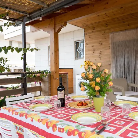 L'attico Di Romolo A 150 Mt Dal Mare Holiday home